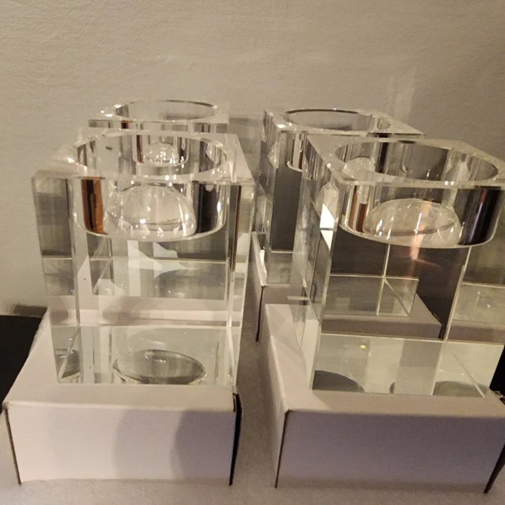 4 Pcs Clear Crystal 2×2×2.4 